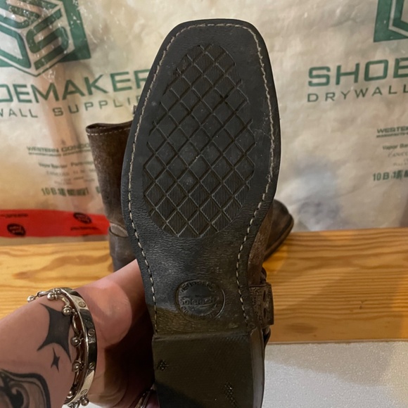 Vintage Frye harness boots - Picture 4 of 6